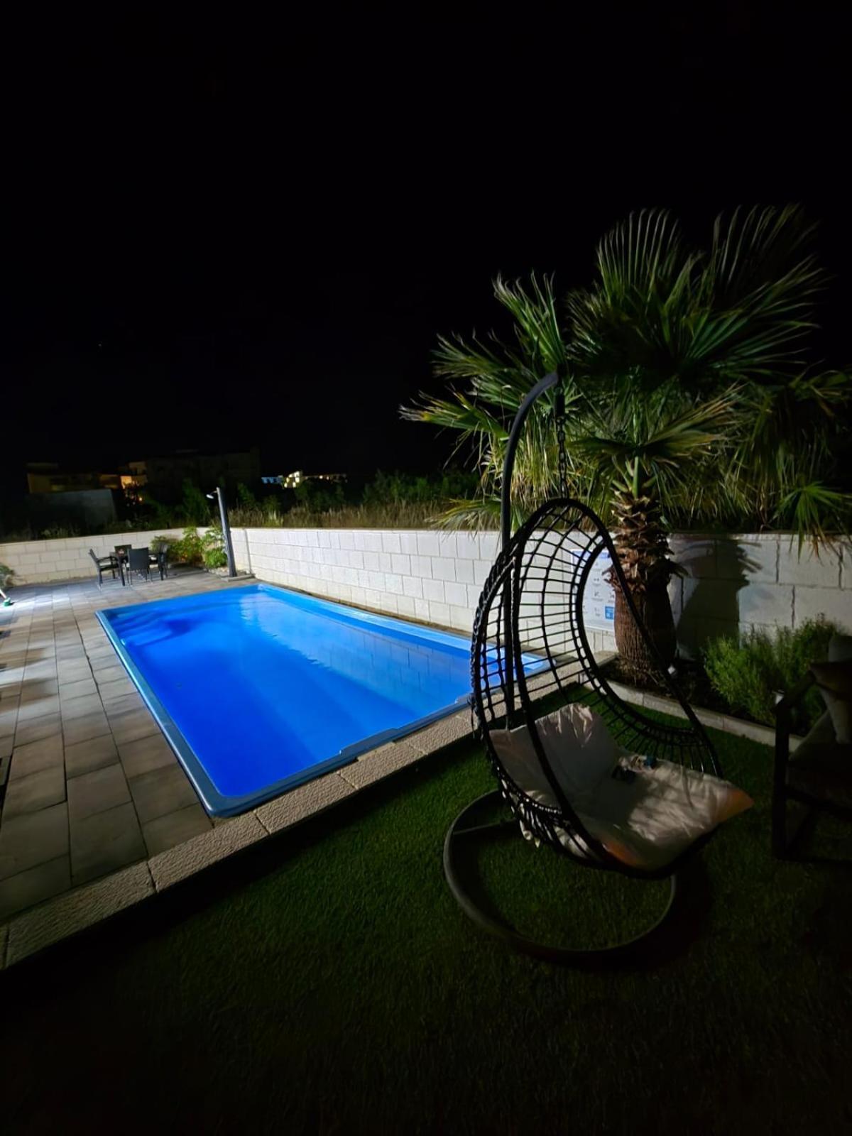 Apartmani Anastasia With Pool, Novalja Exterior photo